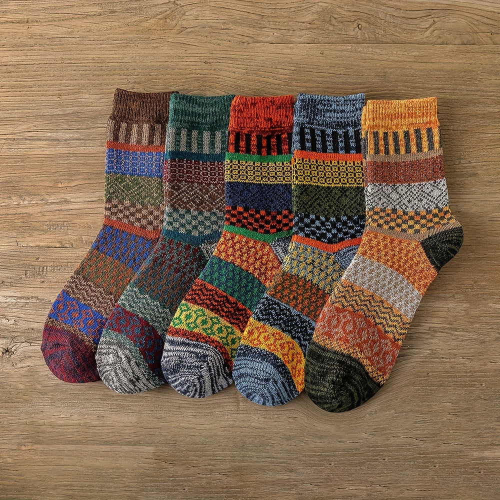 Cozy Mens Retro Christmas Socks - Thick & Warm Winter Set - Stylish Unisex Design for Couples - Perfect Fit US 6-10, 5 Pairs Pack