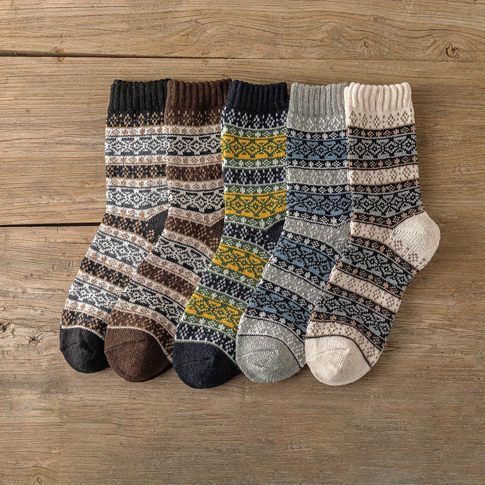 Cozy Mens Retro Christmas Socks - Thick & Warm Winter Set - Stylish Unisex Design for Couples - Perfect Fit US 6-10, 5 Pairs Pack